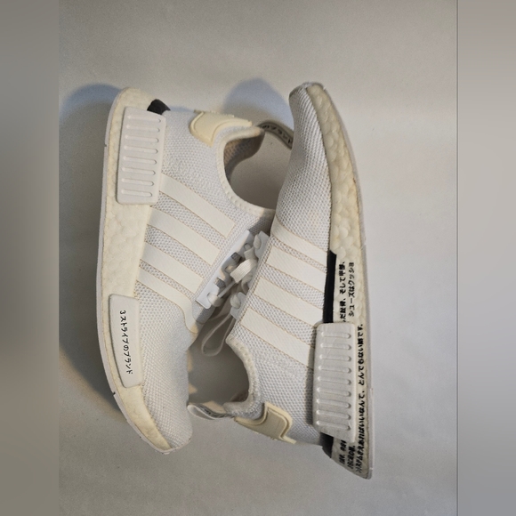 Adidas NMD R1 J Boost Triple White' FW0432 Women's Size 5 1/2 - Picture 9 of 12